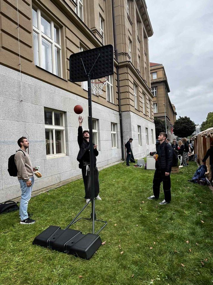  ◳ Campusfest (2) (jpg) → (originál)